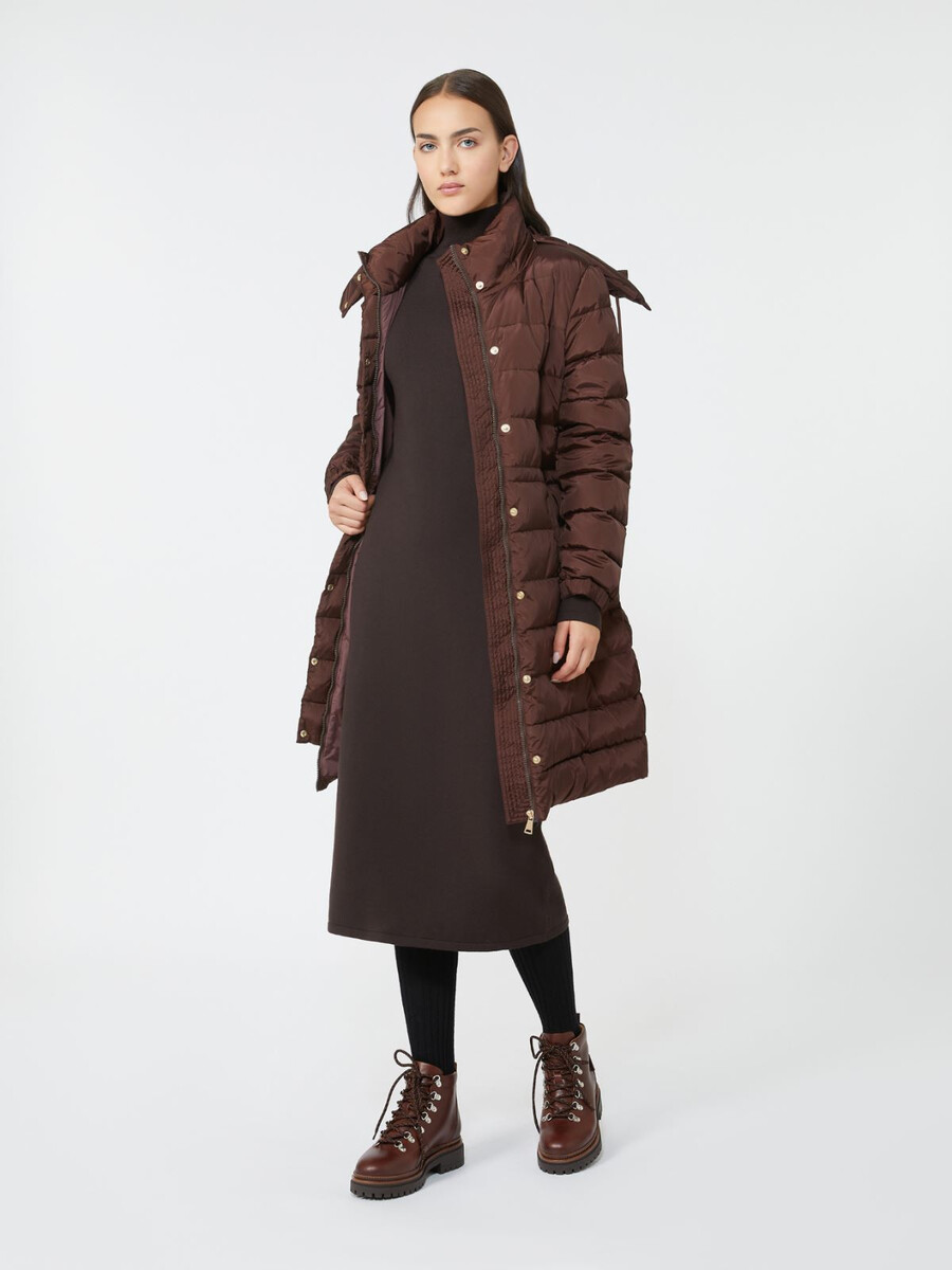 slim-fit down jacket in water-repellent taffeta - wine-coloured