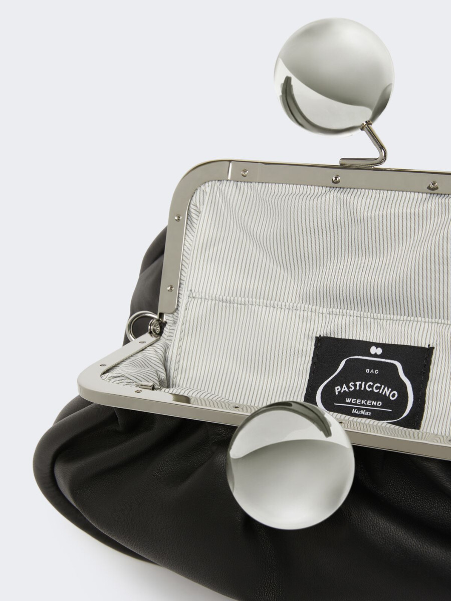medium pasticcino bag in glossy nappa leather - black