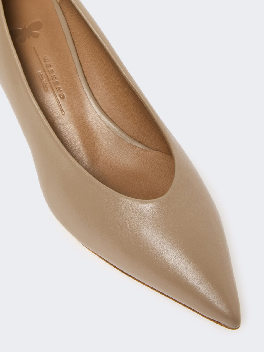 shiny nappa leather pumps - mud