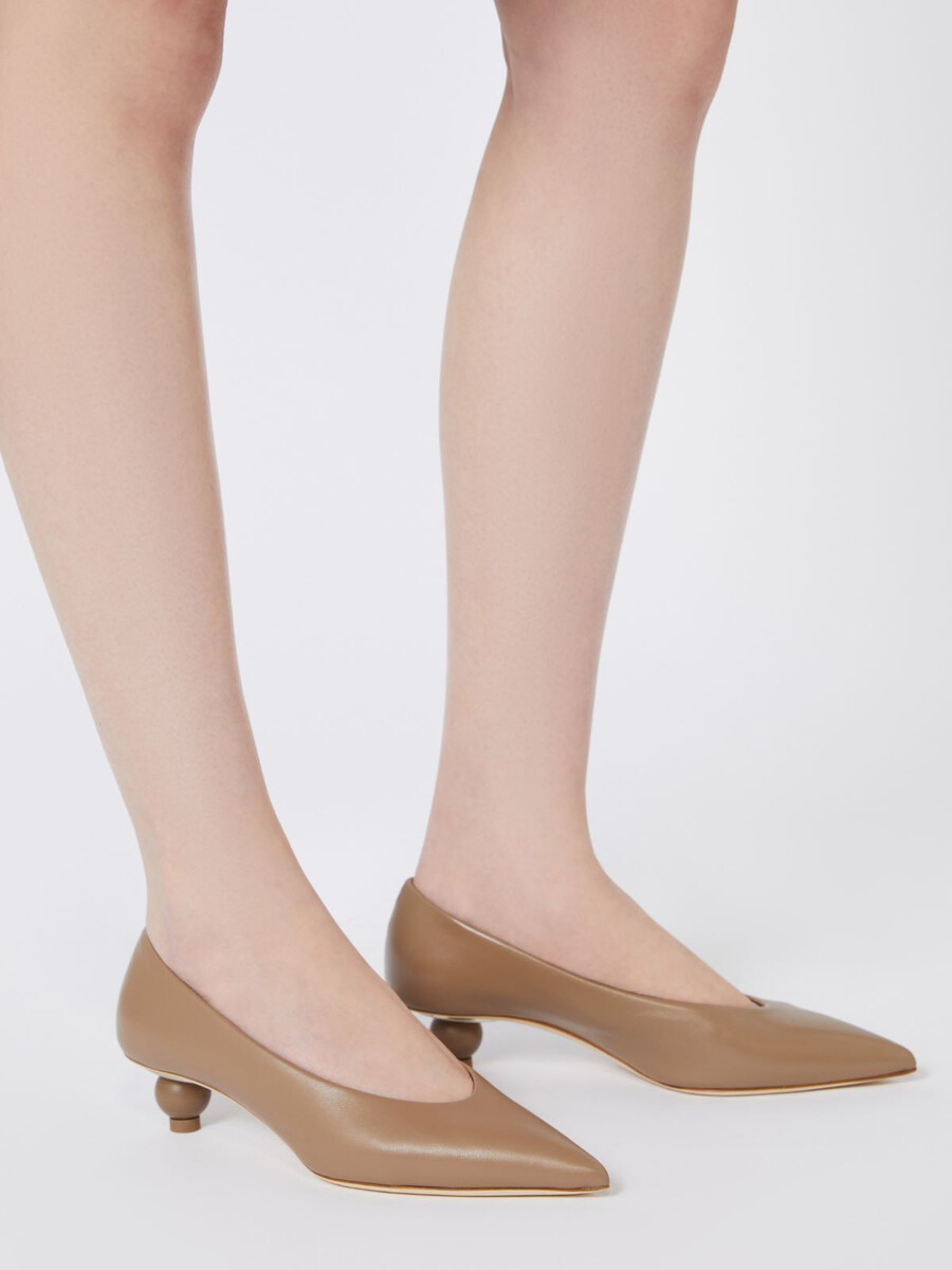 shiny nappa leather pumps - mud