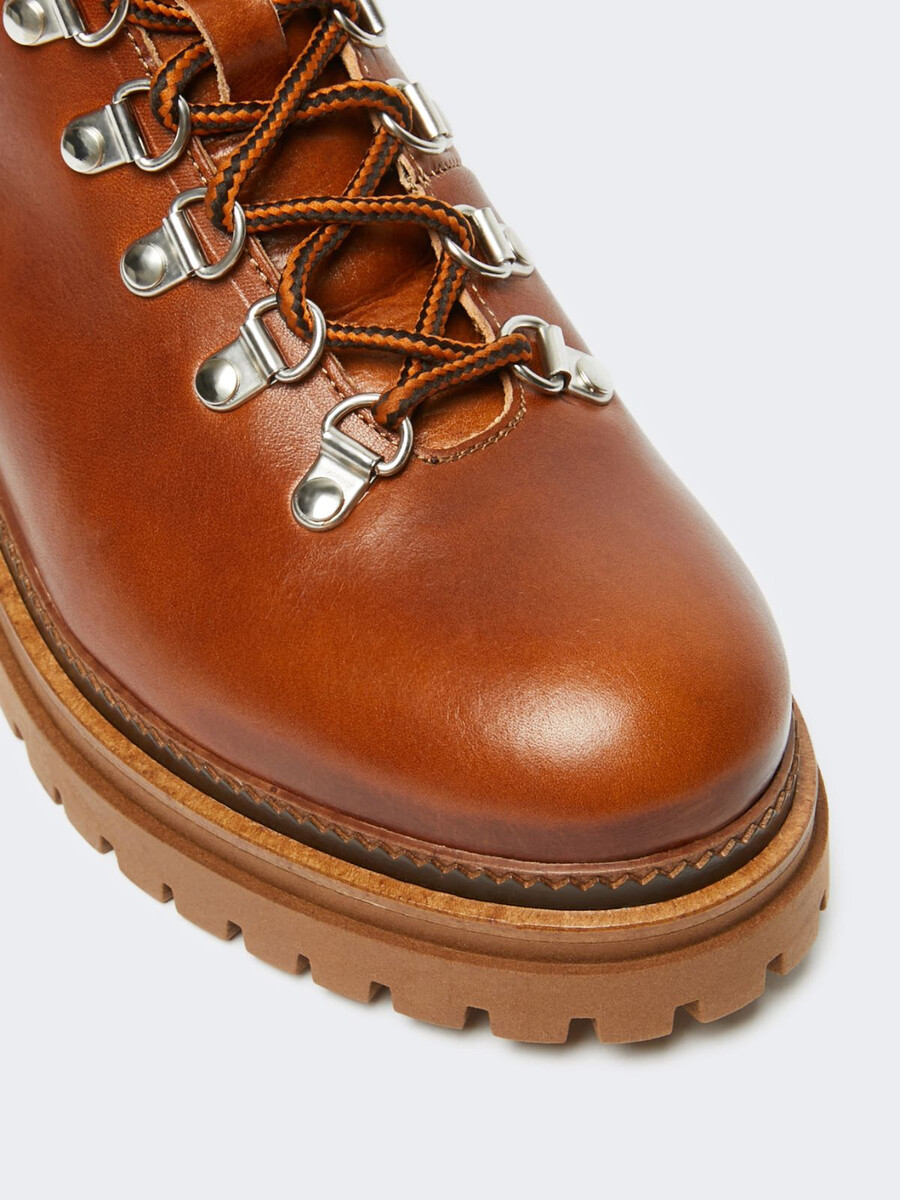 leather hiking boots - honey